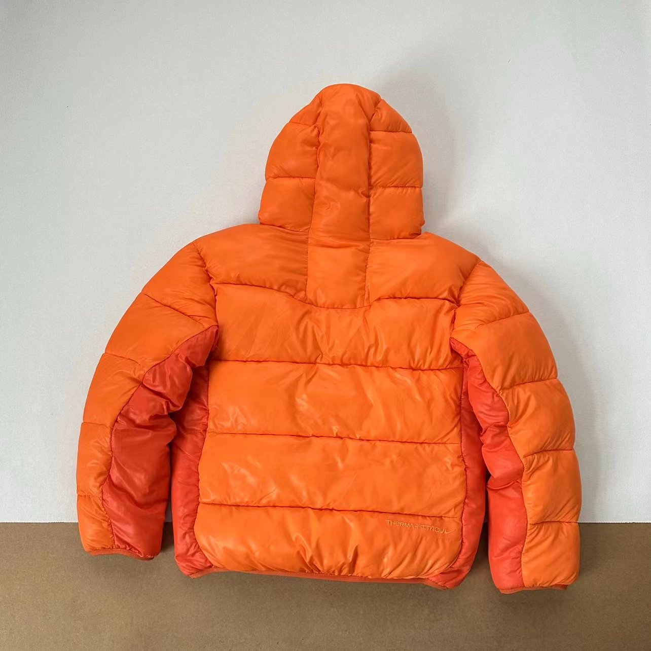 เสื้อกันหนาว Nike ACG Therma-FIT ADV Primaloft Jacket - Orange ของใหม่ ของแท้ พร้อมส่งจากไทย