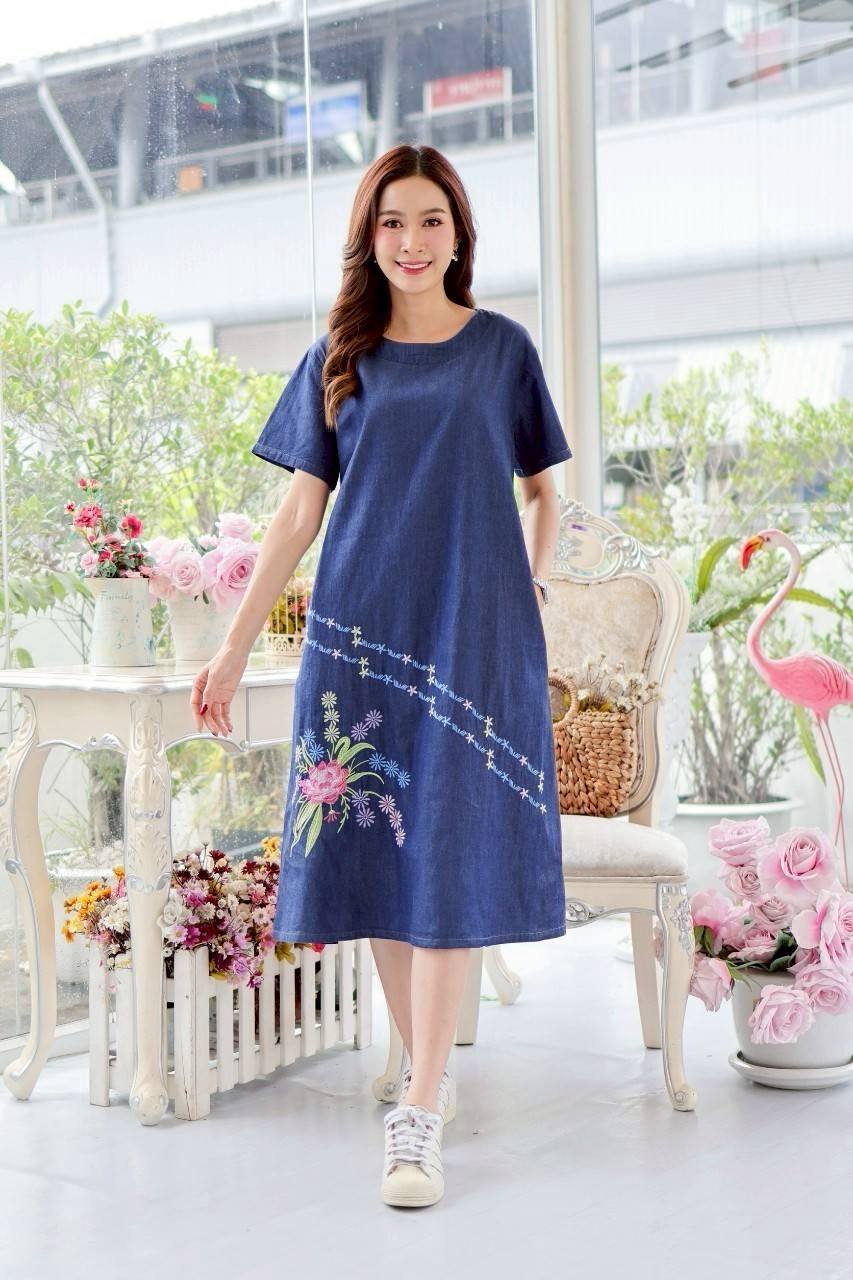 เดรสยีนส์ #8745 ชุดยีนส์ปักลายดอกไม้สวยหรู ผ้ายีนส์เนื้อนิ่มใส่สบายไม่ร้อน แบบสวย ใส่ได้หลายโอกาส