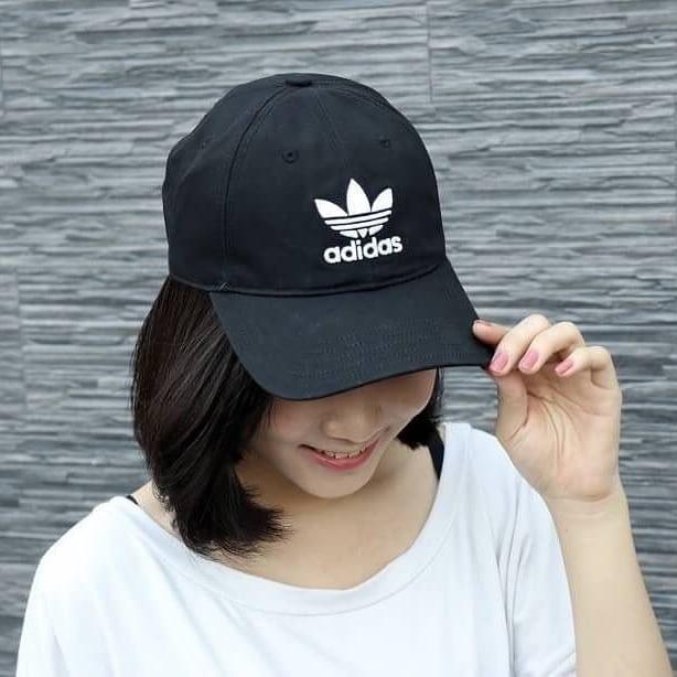 หมวก Adidas Original ของแท้ พร้อมส่ง มาพร้อมป้าย Tag และถุงใส่ หมวกแก๊ป ของแท้ แน่นอน 100 %