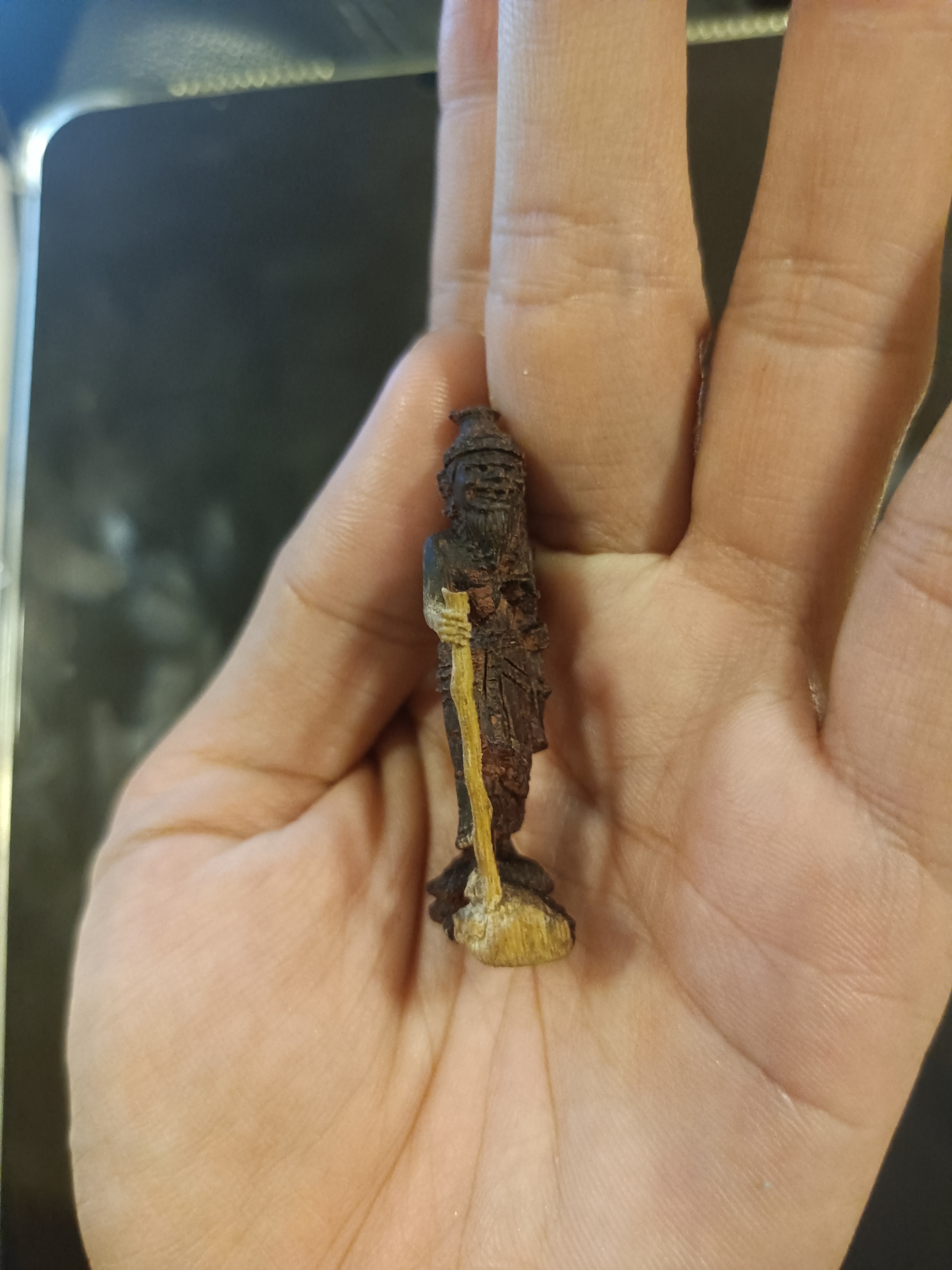 พระฤาษีเหยียบเมฆ ไม้แก่นมะขาม หลวงพ่อบ๊ะ วัดโพธิลังกา