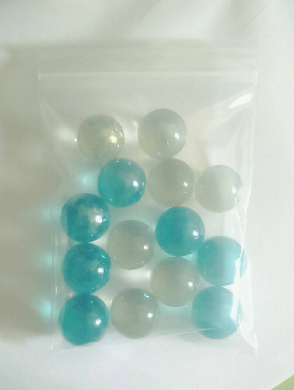 ลูกแก้วสี (ลูกเล็ก) สีฟ้า วัตถุมงคลส่วนองค์พระอาจารย์เล็ก วัดท่าขนุน