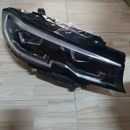 โคมไฟหน้าข้างขวา มือสอง BMW G20 หน้ามีรอยถลอก ขายตามสภาพ