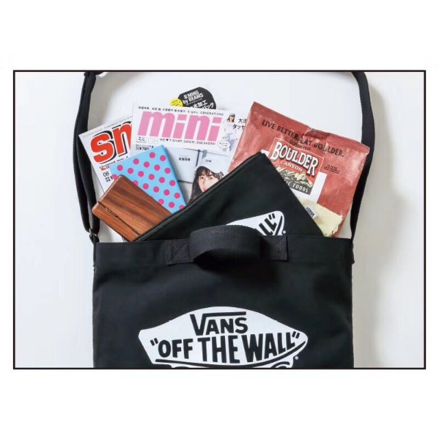 กระเป๋าผ้าสะพายข้าง และ ถุงผ้า Vans - Canvas Pouch and Sling Bag รุ่นพิเศษจากญี่ปุ่น ของใหม่ ของแท้ พร้อมส่ง