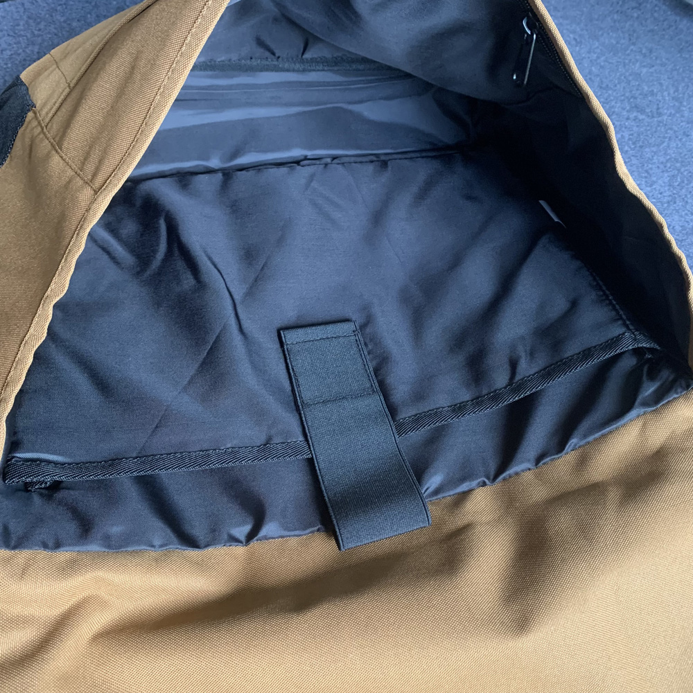 กระเป๋าสะพายข้าง Carhartt D89 Messenger Bag รุ่นพิเศษจากญี่ปุ่น ของใหม่ ของแท้ พร้อมส่ง