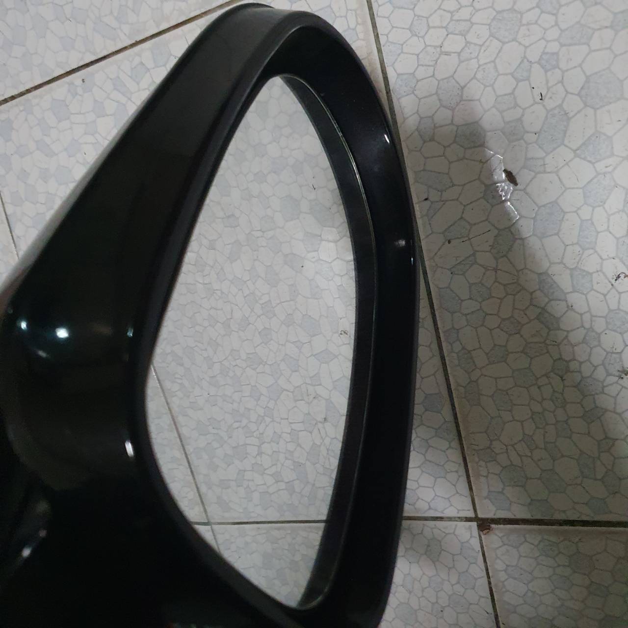 กระจกมองข้าง Benz W209 ข้างซ้าย สีดำ มือสอง เลนส์กระจกไม่แตก ไฟเลี้ยวแตก