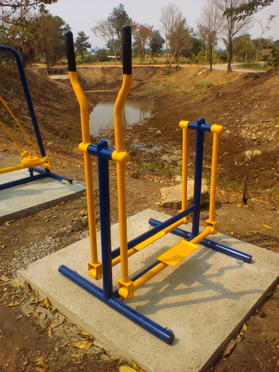 รหัส SM ผลงานติดตั้ง (สระบุรี) เครื่องออกกำลังกายกลางแจ้ง
