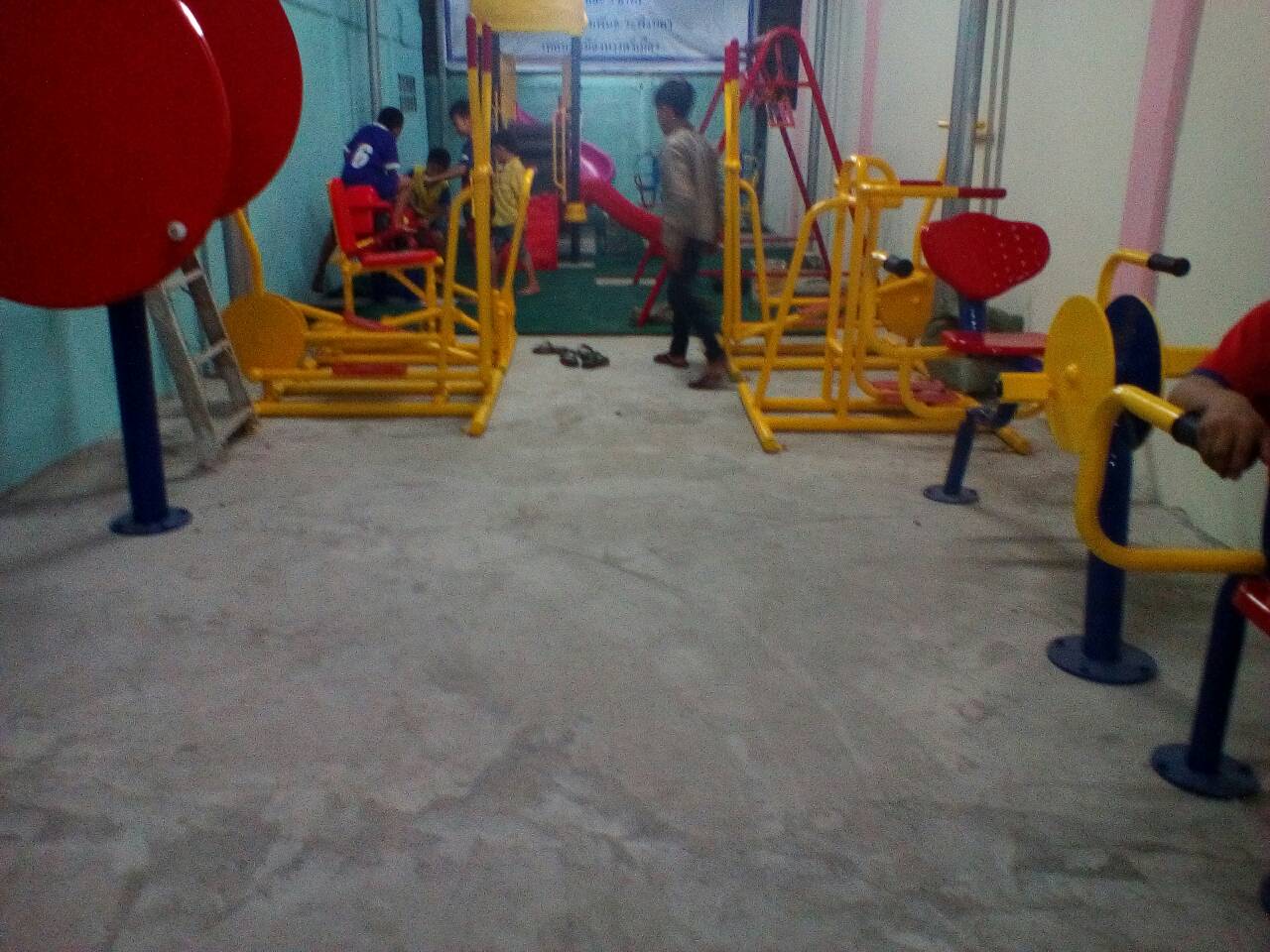 เครื่องออกกำลังกายกลางแจ้งประชาชื่น