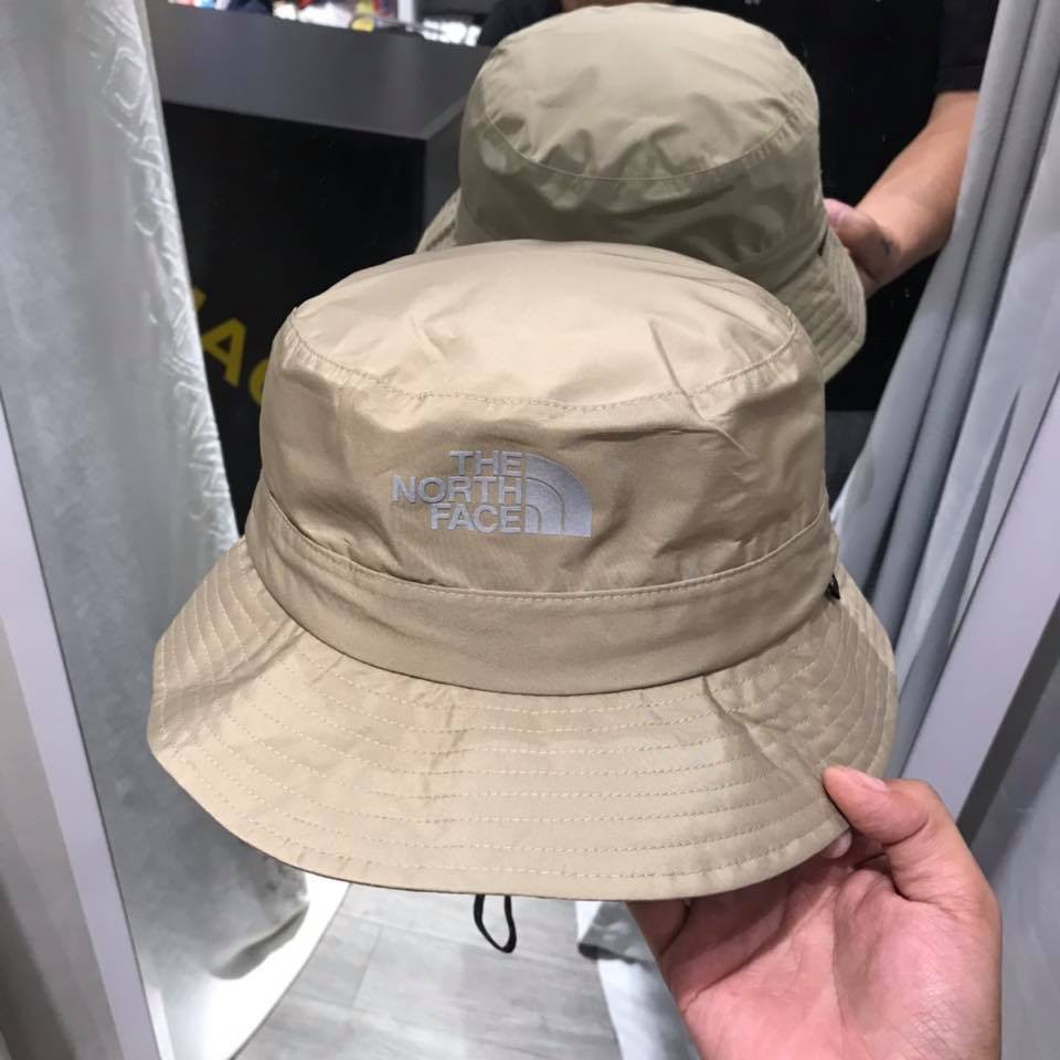 หมวกเดินป่า The North Face ผ้า Sympatex กันน้ำ 100 % ของใหม่ ของแท้ พร้อมส่งจากไทย