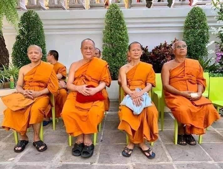 เหรียญกรมหลวงชุมพร เนื้อทองแดง รุ่น บูรณะวิหารน้อย ปี 62 ลพ.้ล็กร่วมเสก