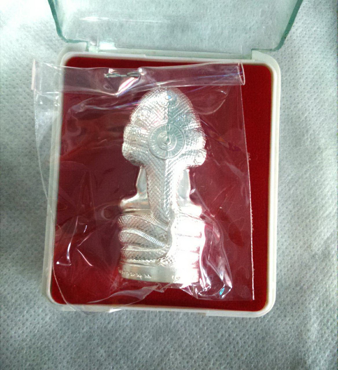 พระนาคปรกลอยองค์ เนื้อชุบเงิน ฐาน ๒ ซ.ม. (นาคขอม) สร้างน้อยหายาก