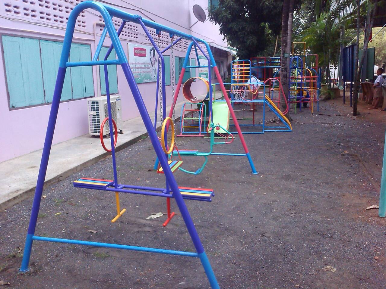 รหัส PG ผลงานติดตั้ง (โรงเรียนบ้านรางจิก ต.หนองขาว อ.ท่าม่วง จ.กาญจนบุรี) เครื่องออกกำลังกายเด็ก