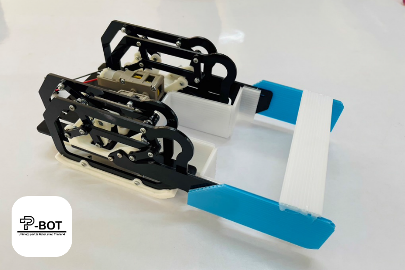 หุ่นยนต์ขาเดินแบบรถถัง (อปท)