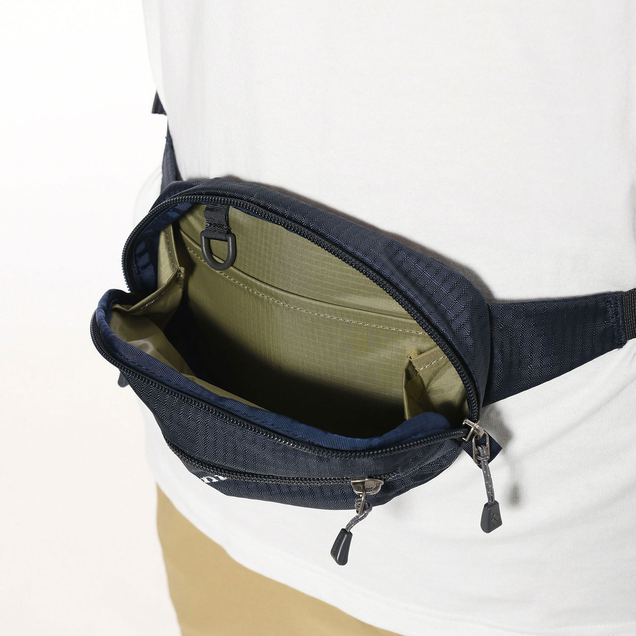 กระเป๋าคาดเอว Montbell Delta Gusset Pouch M ของใหม่ ของแท้ พร้อมส่งจากไทย