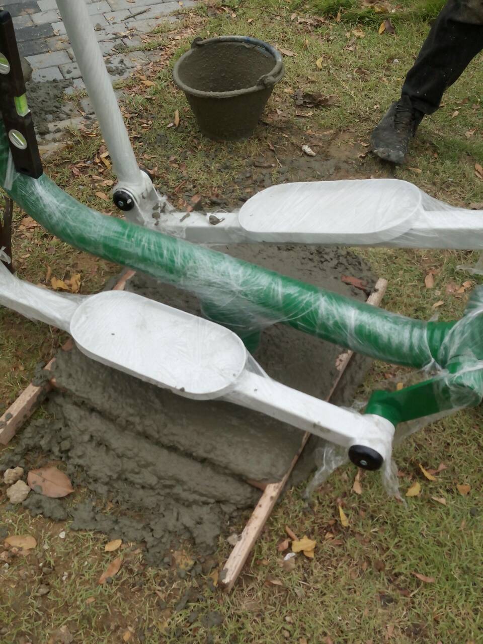 เครื่องออกกำลังกายกลางแจ้งวัชพล