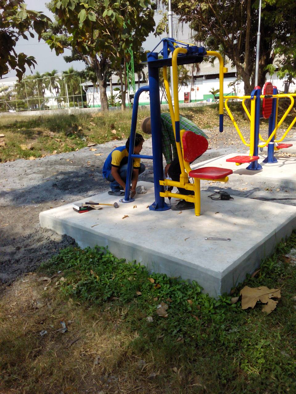 เครื่องออกกำลังกายกลางแจ้งดาวคะนอง