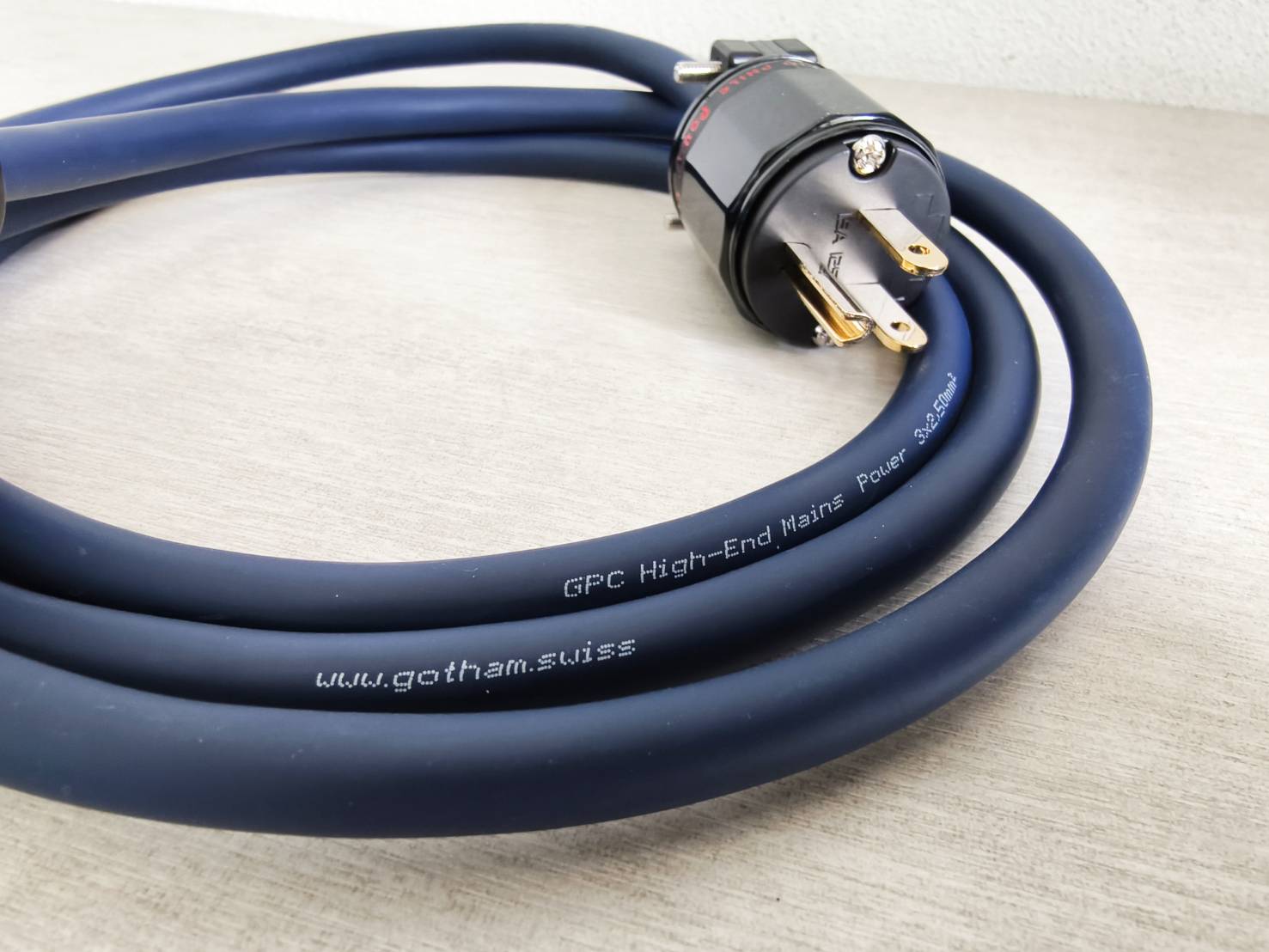 สายไฟ Gotham Switzerland 3x2.5mm² ยาว 2เมตร