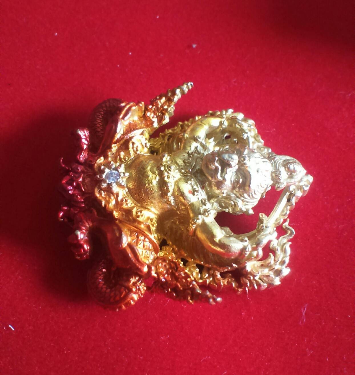 พญาครุฑกุมารเทพ เนื้อนวโลหะสุริยะ No.29 (มวลสาร/เสกโดย อ.วราห์) อ.ศรี ปี 59 ชุดกรรมการ