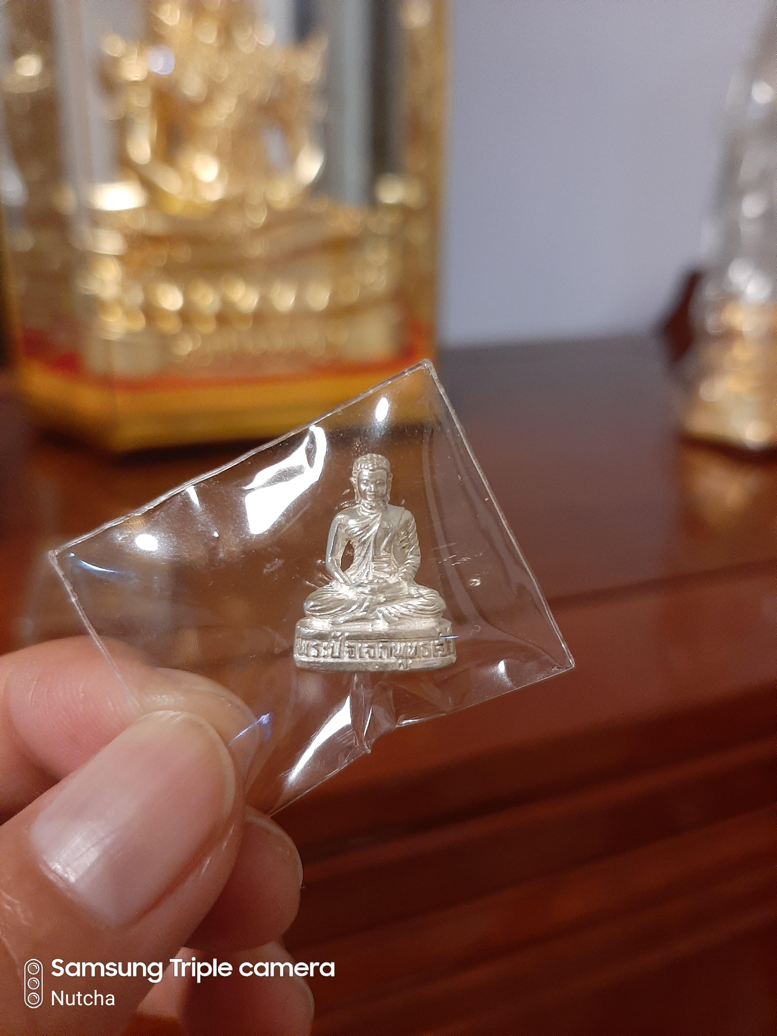 พระปัจเจกพุทธเจ้าเนื้อเงิน วัดท่าขนุน