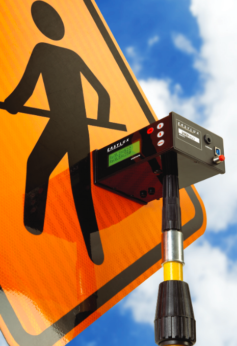 เครื่องวัดค่าการสะท้อนแสง Easylux: Vertical Inspector