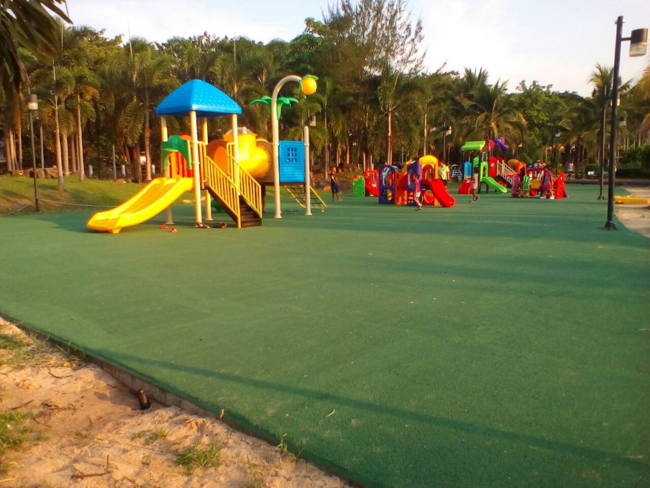 เครื่องออกกำลังกายกลางแจ้งสุพรรณบุรี