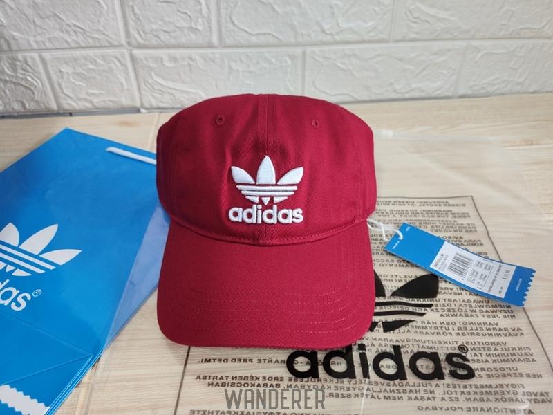 หมวก Adidas Original ของแท้ พร้อมส่ง มาพร้อมป้าย Tag และถุงใส่ หมวกแก๊ป ของแท้ แน่นอน 100 %