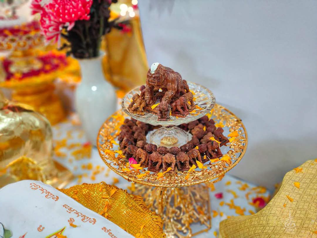 แมลงภู่คำจ่าฝูง ปรอทป่า (สีเขียว) วัดพระพุทธบาทถ้ำป่าไผ่ หลวงพ่อเล็ก พุทธาภิเษก