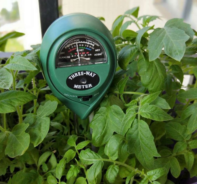 เครื่องวัดค่าดิน 3-in-1 อเนกประสงค์ (วัดได้ 3 ค่า 1. PH, 2. ความโปร่ง, 3. ความชื้น)