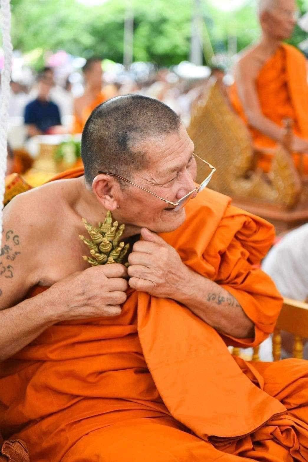 พระกริ่งชินบัญชร ก้านช่ออุดผงฝังตะกรุด No.๑๑๐ รุ่น ยิ่งรวย รวยยิ่ง วัดมาลุวาคณาราม รวมเกจิพุทธาภิเษก (ลุ้นซีล 1,000)