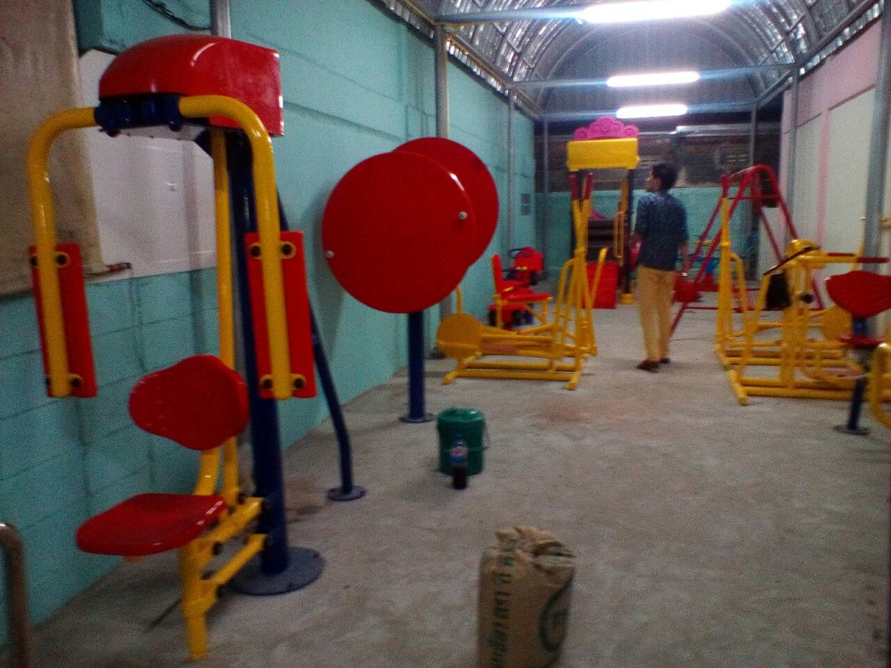 เครื่องออกกำลังกายกลางแจ้งประชาชื่น