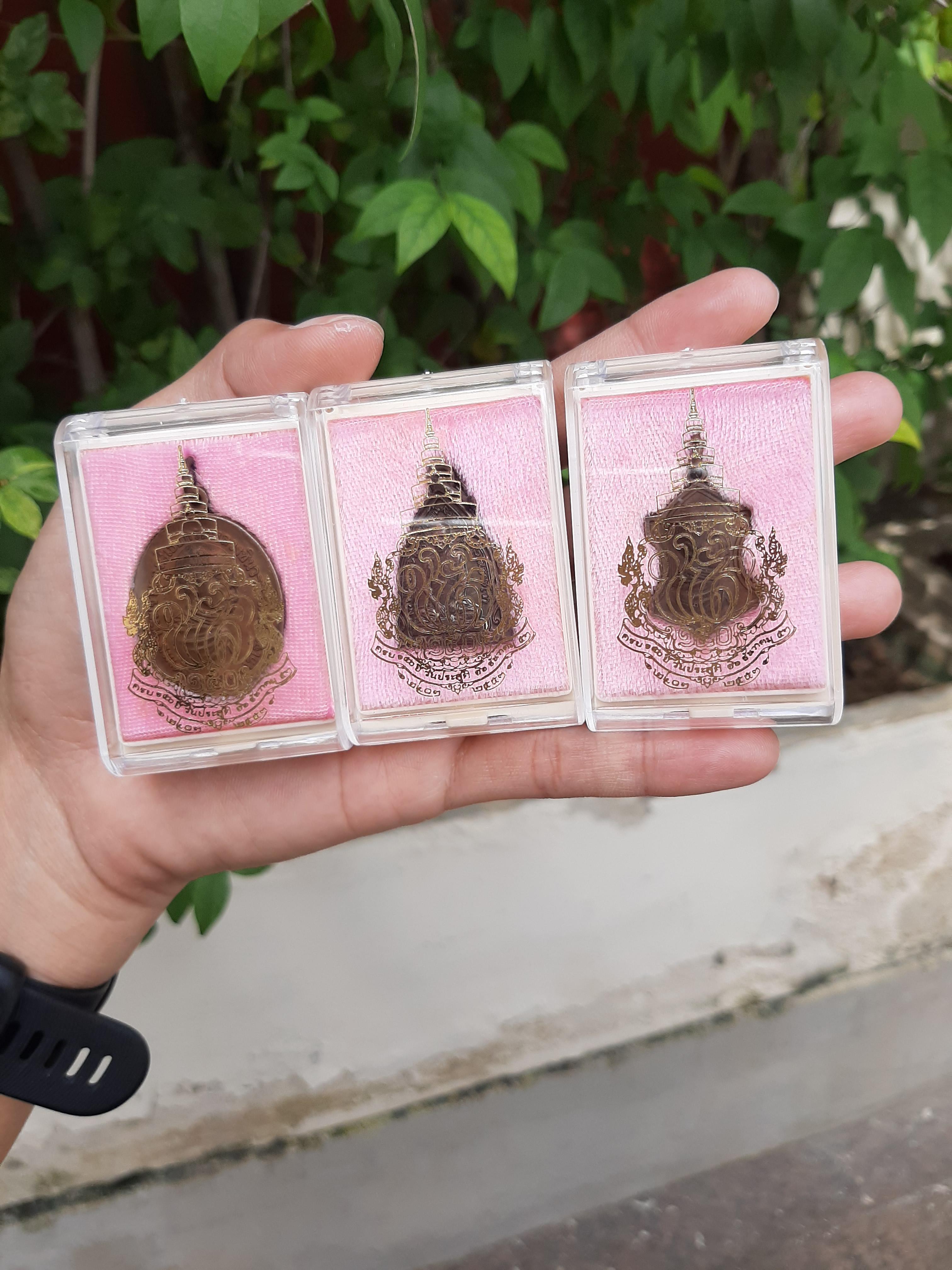 ชุดของขวัญ ชุด 5 เหรียญ วัดราชบพิธสถิตมหาสีมาราม ปี 63 รวมเกจิ และ ลพ.เล็ก