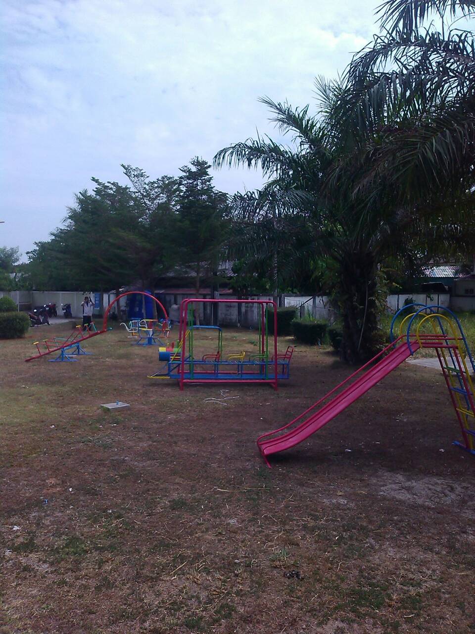 รหัส PG ผลงานติดตั้ง (หมู่บ้านชนกานต์กลางเมือง ม.4 อ.เมือง ) เครื่องออกกำลังกายเด็ก