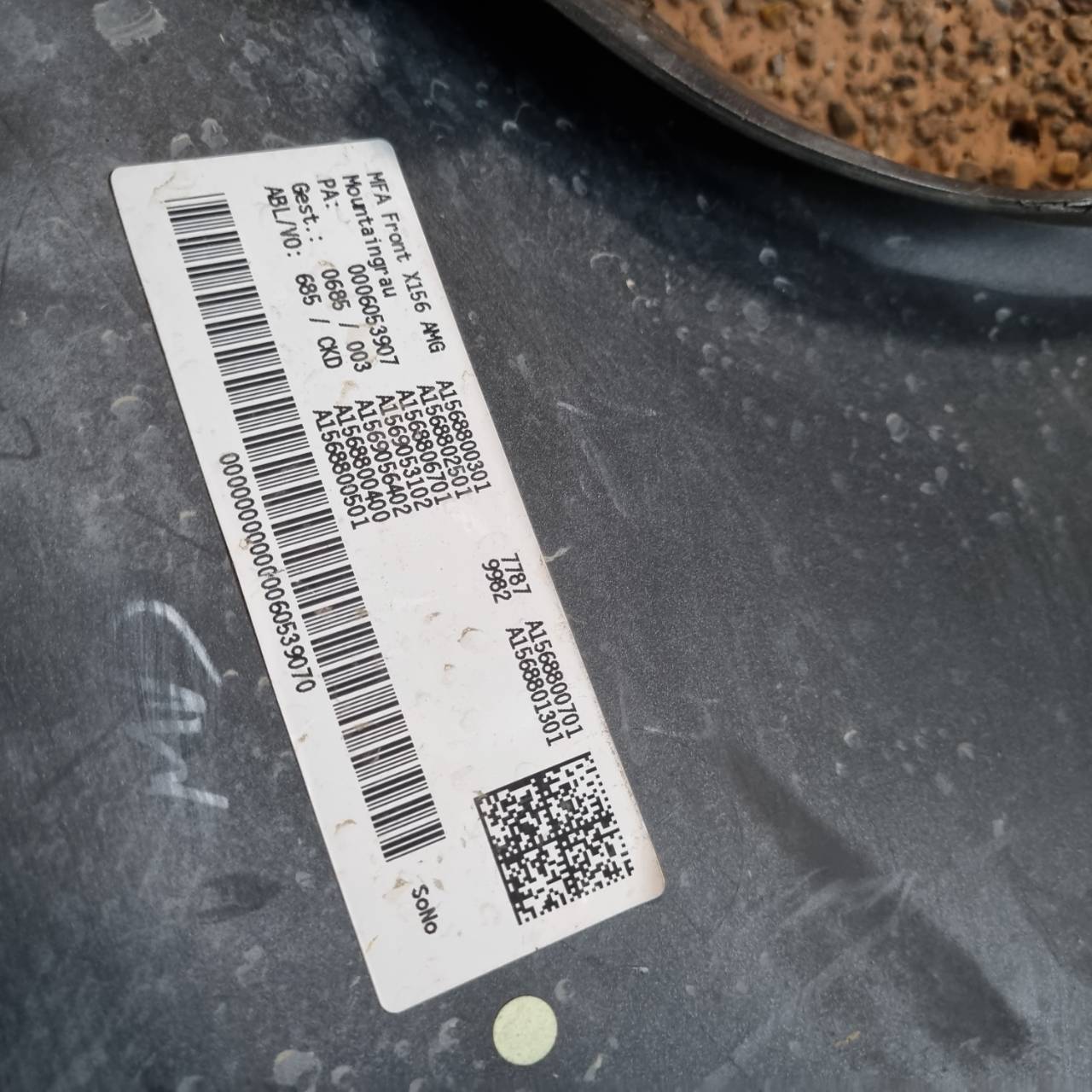 กันชนหน้า Mercedes Benz GLA A 156 885 93 00 ขายตามสภาพครับ