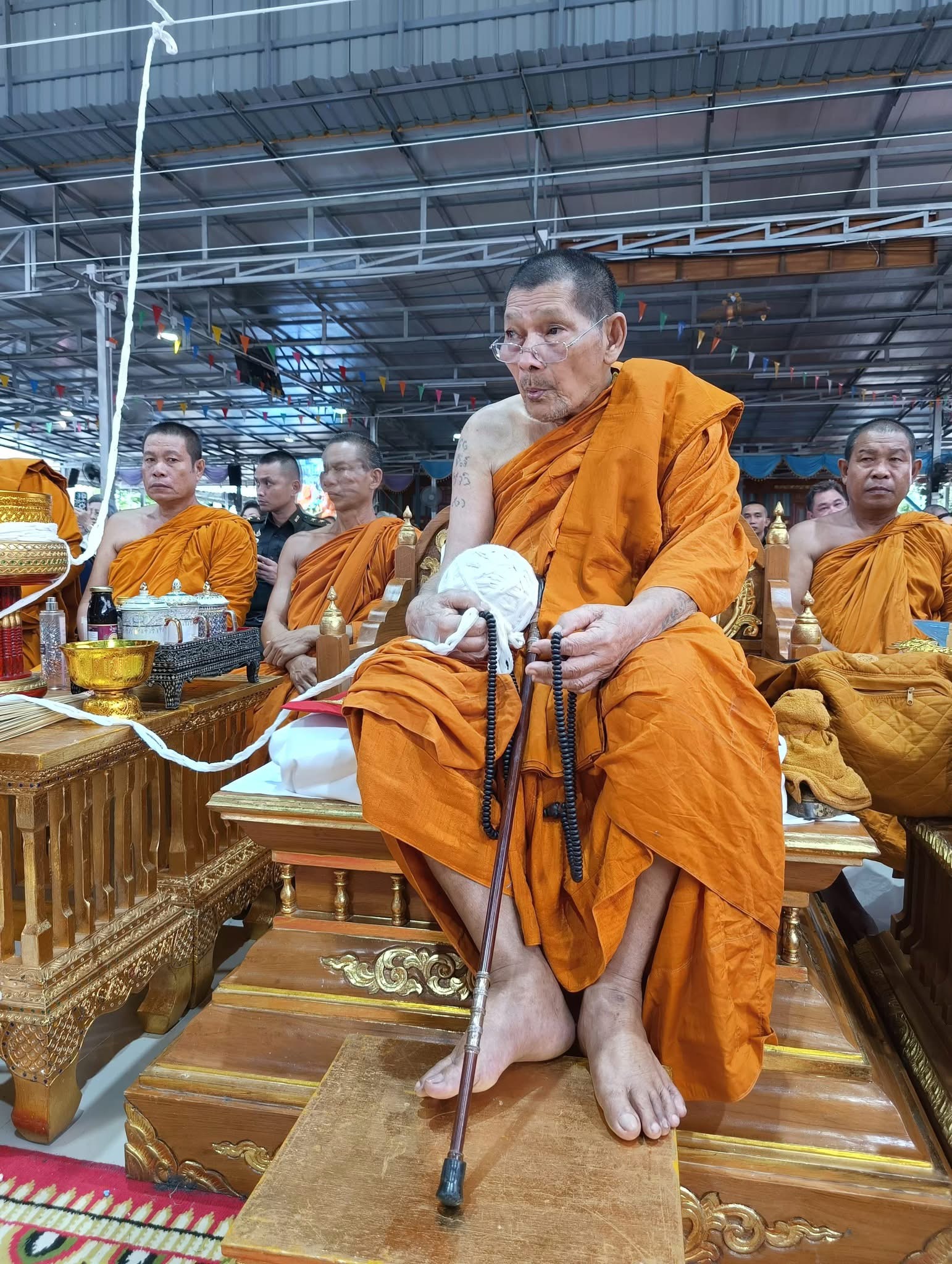 เหรียญพหูรมาน ทภ.2 เนื้อชนวน No.8948 หลวงปู่ศิลา