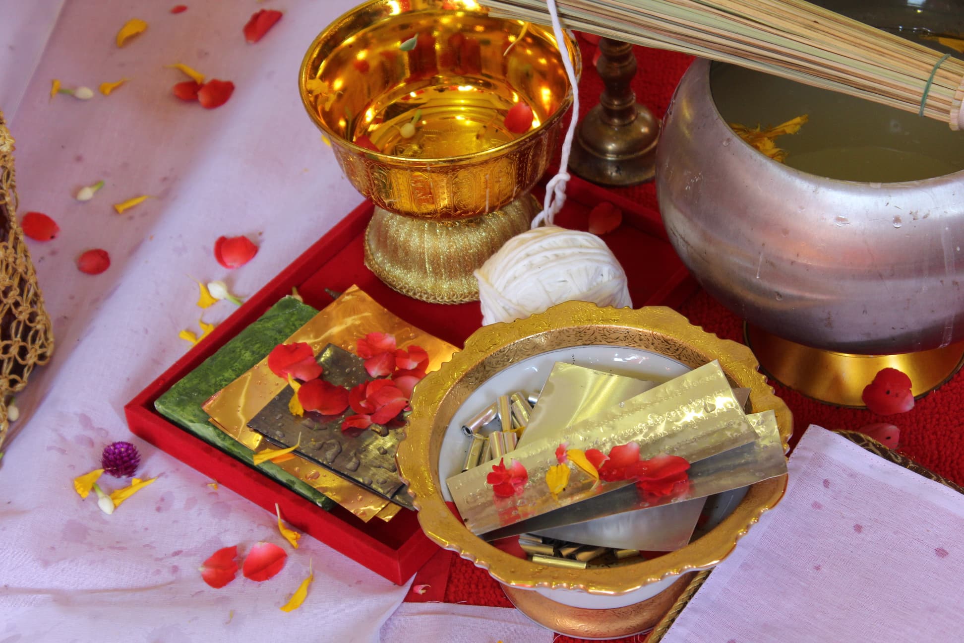 พระกริ่งผงขุนแผน เรือนพระภรตมุนี (กรอบตลับเงิน) หลวงพ่อเล็กร่วมเสก ปี 64