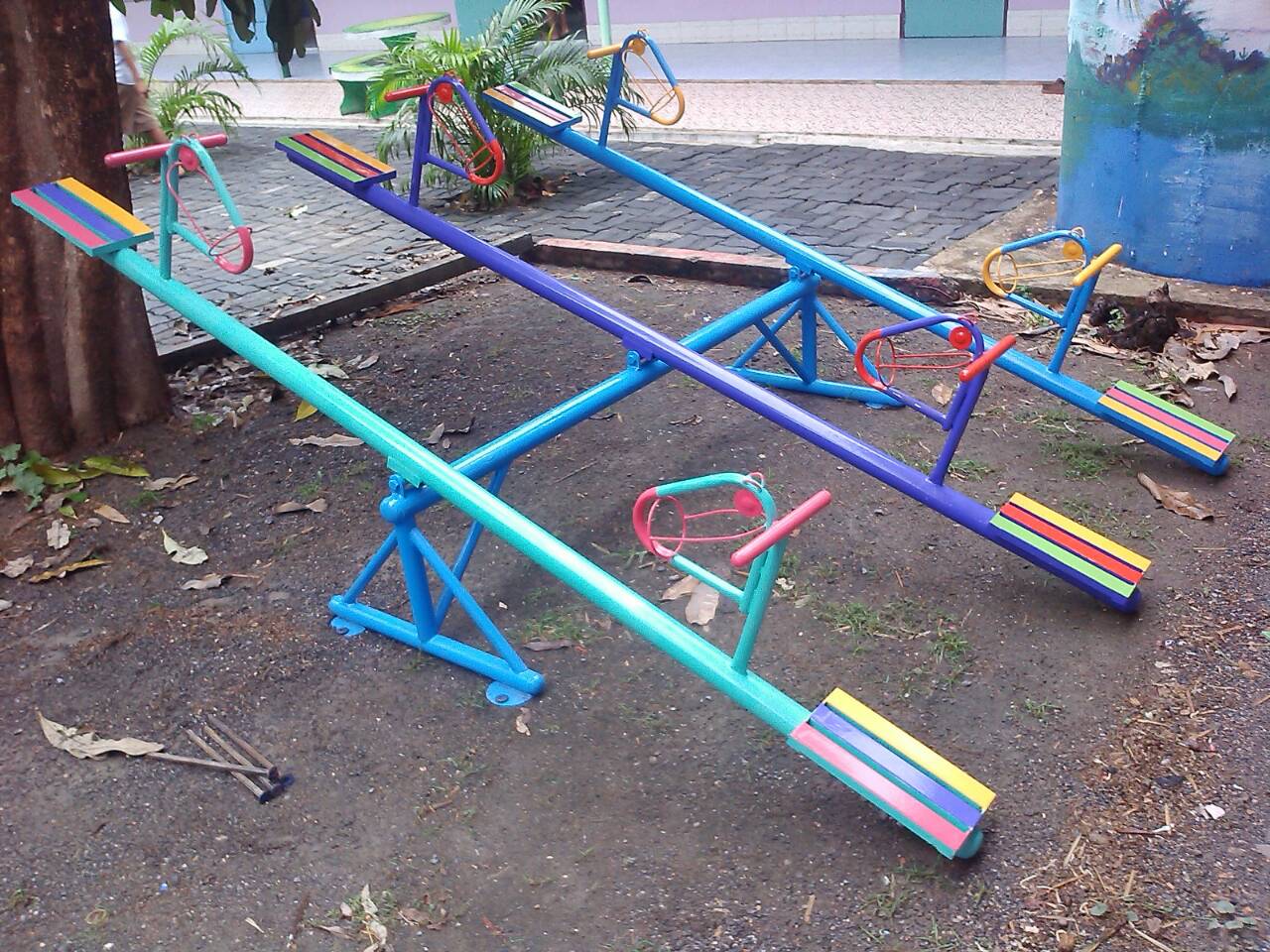 รหัส PG ผลงานติดตั้ง (โรงเรียนบ้านรางจิก ต.หนองขาว อ.ท่าม่วง จ.กาญจนบุรี) เครื่องออกกำลังกายเด็ก