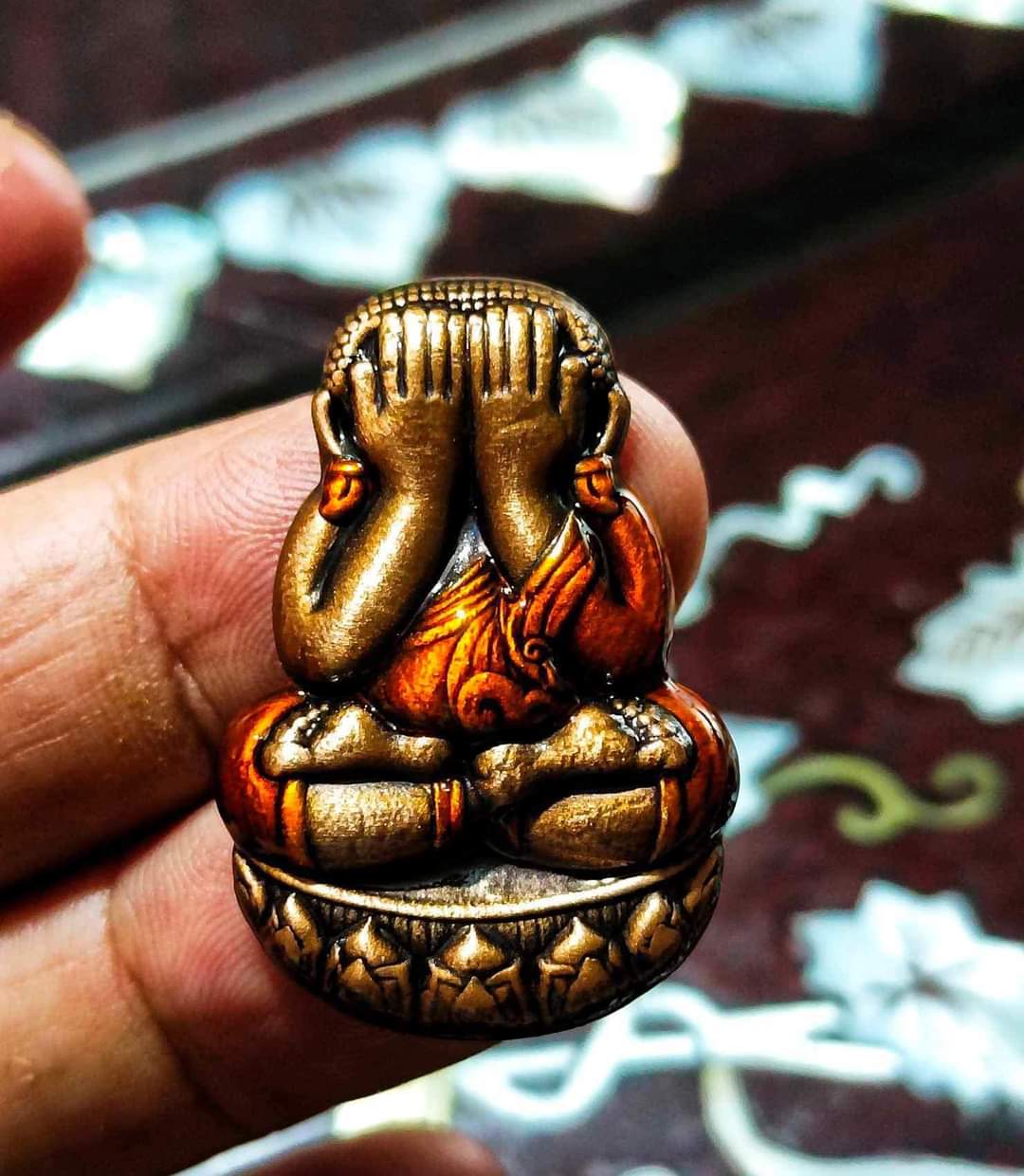 ยกลังลุ้นเนื้อ พระปิดตาปลดหนี้ หนุนดวง หลวงปู่จื่อ