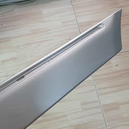 คิ้วกันชนหลัง ฝั่งขวา มือสอง Benz W203 A2038852021 ขายตามสภาพ