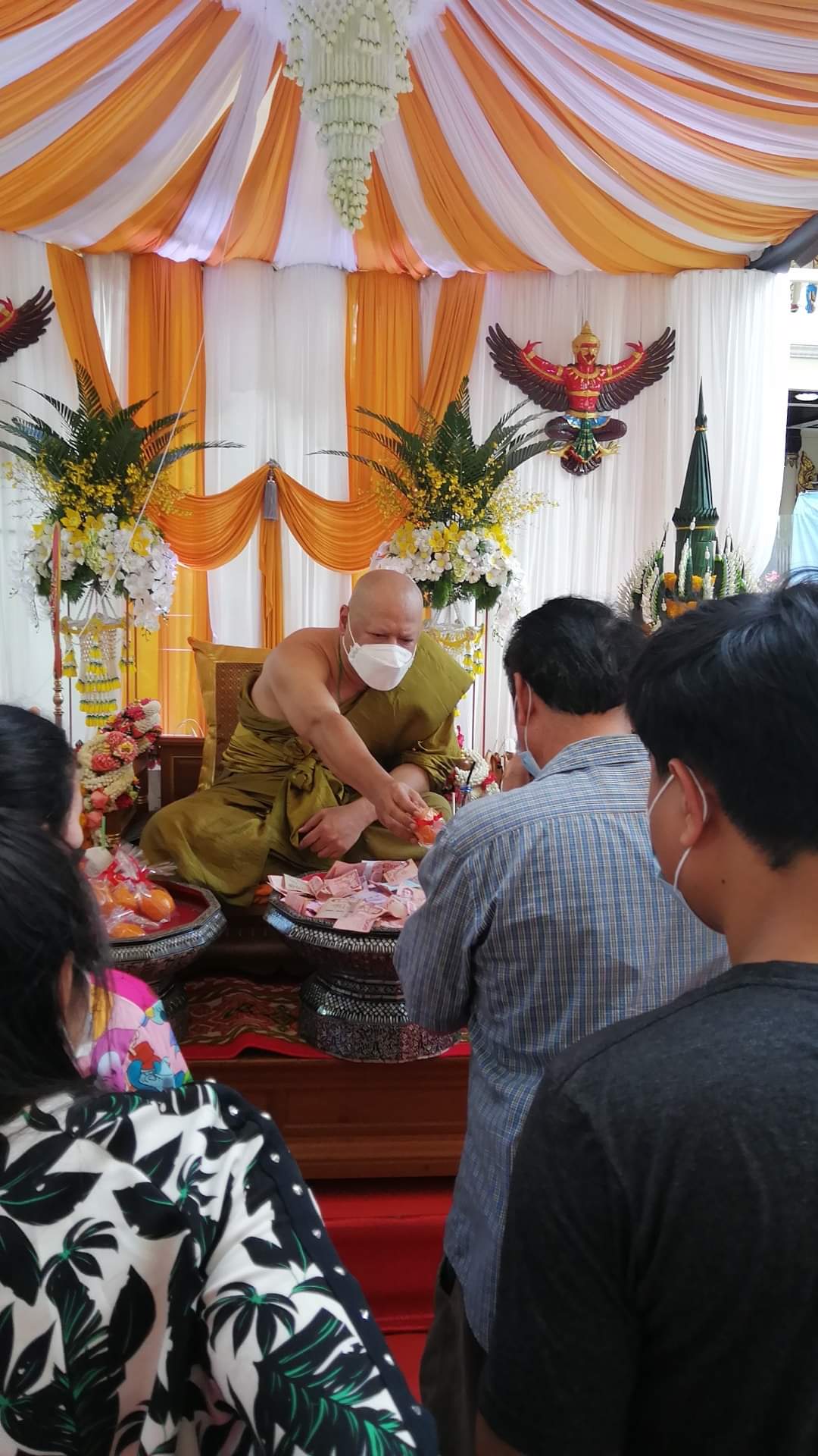 ผ้ายันต์พญาครุฑ 10x12" หลวงพ่อวราห์ ไหว้ครู ปี 64