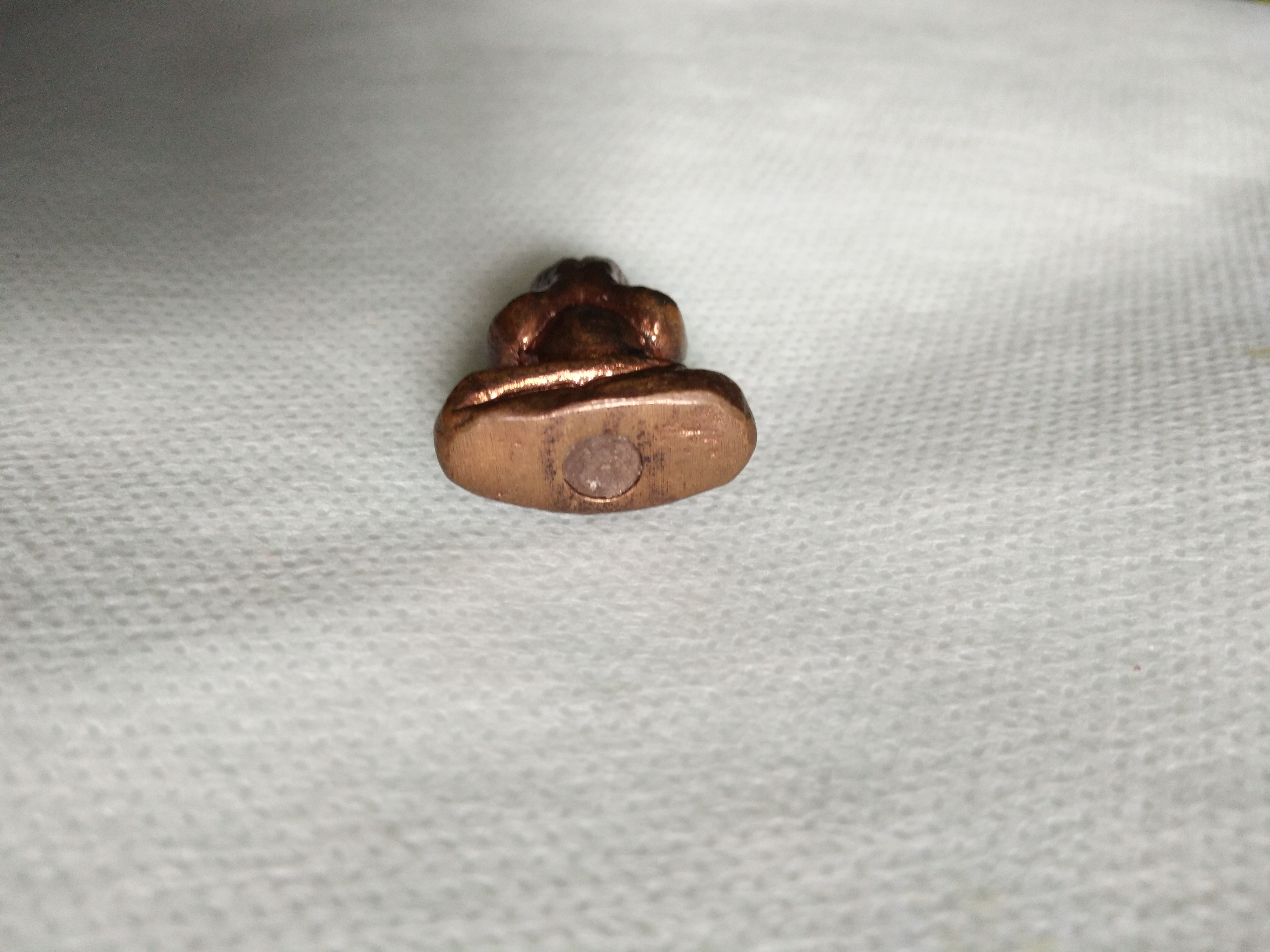 พระปิดตาโลหะ อุดผงโสฬส ลต.วาส วัดสะพานสูง(โค้ดด้านหลัง)