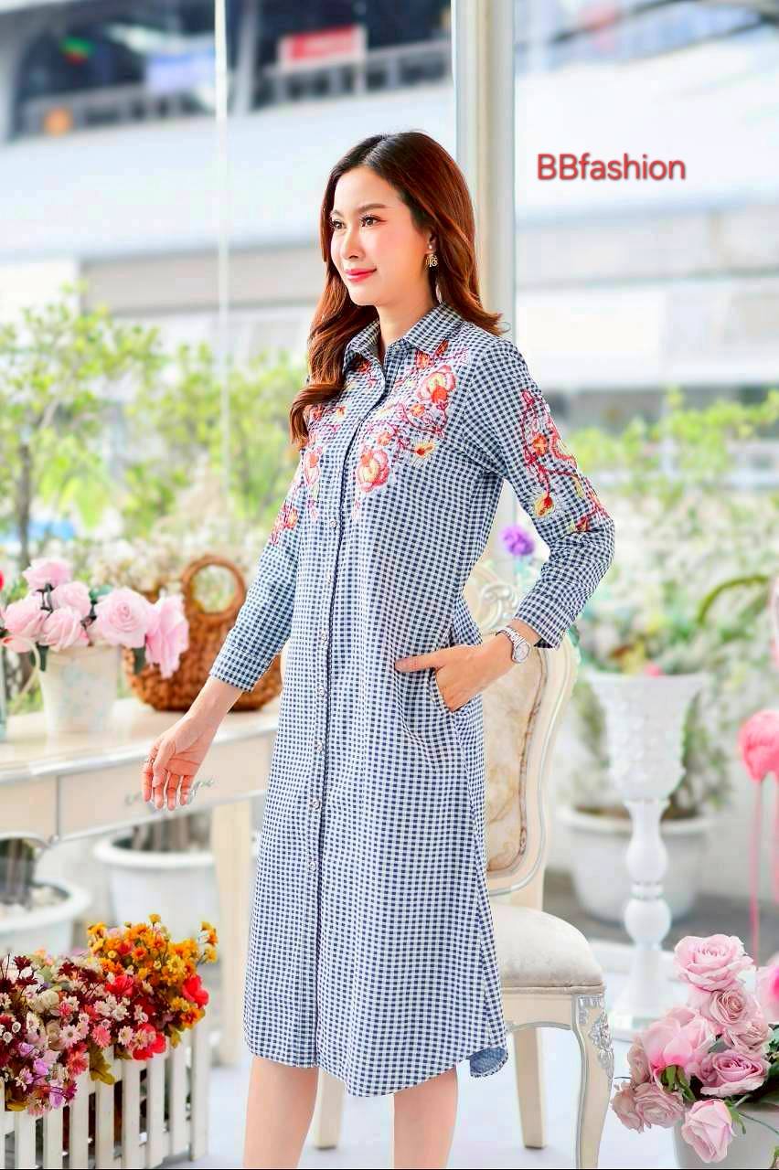 เดรสยีนส์ #8306 ลายตารางปักลายดอกไม้สวยหรู ผ้ายีนส์แท้เนื้อนิ่มใส่สบาย แบบสวยใส่ได้หลายโอกาส