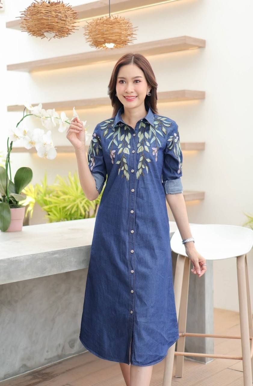ชุดยีนส์ #8749 เดรสยีนส์ปักลายสวยหรู ผ้ายีนส์เนื้อนิ่มใส่สบาย แบบสวยใส่ได้หลายโอกาส