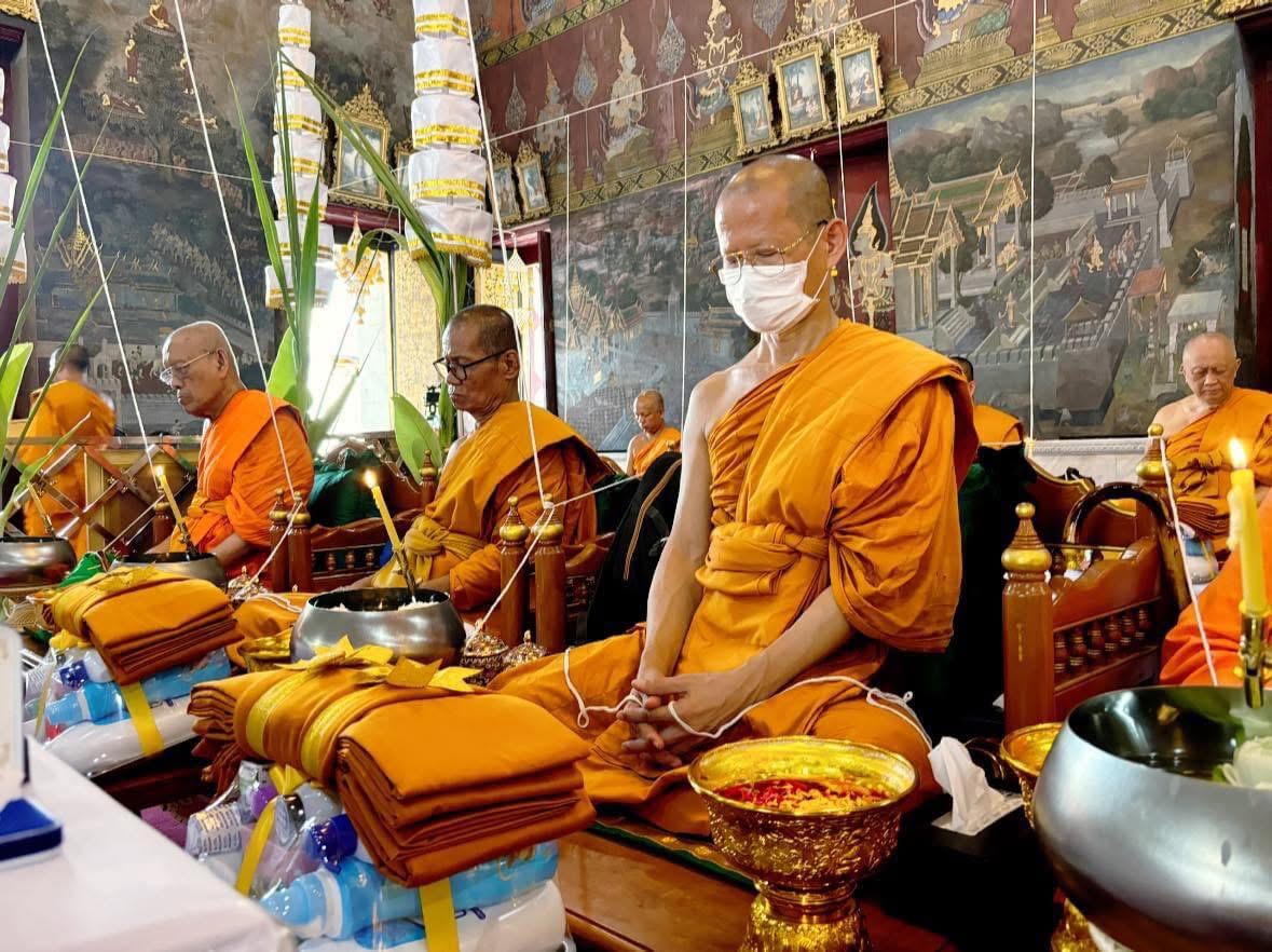 สมเด็จองค์ปฐม (หลวงพ่อไหลมาเทมา) ขนาด 5 นิ้ว หลวงพ่อเล็ก พุทธาภิเษกหลายวาระ ปี 67