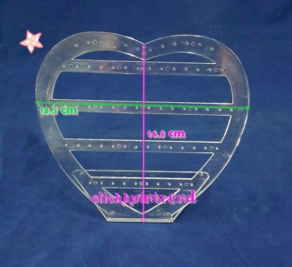 ที่แขวนต่างหู ทำจากพลาสติก สีดำ รูปหัวใจ ขนาด ก*ส = 18.5*16.5 ซ.ม.
