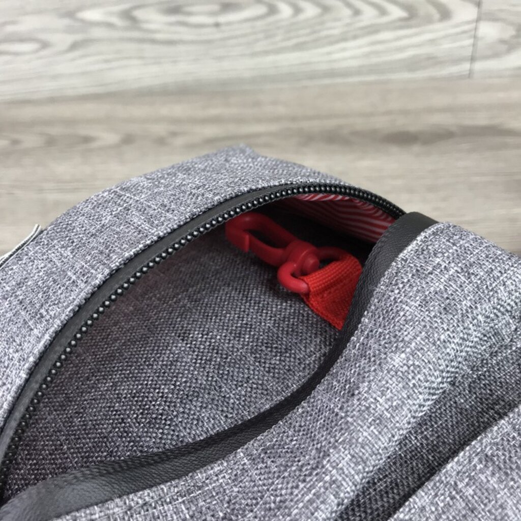 กระเป๋าคาดเอว Herschel Seventeen Hip pack ของแท้ พร้อมส่งจากไทย