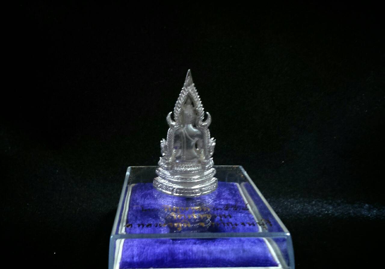 สมเด็จองค์ปฐมลอยองค์เนื้อเงิน วัดท่าขนุน (Pre Order)