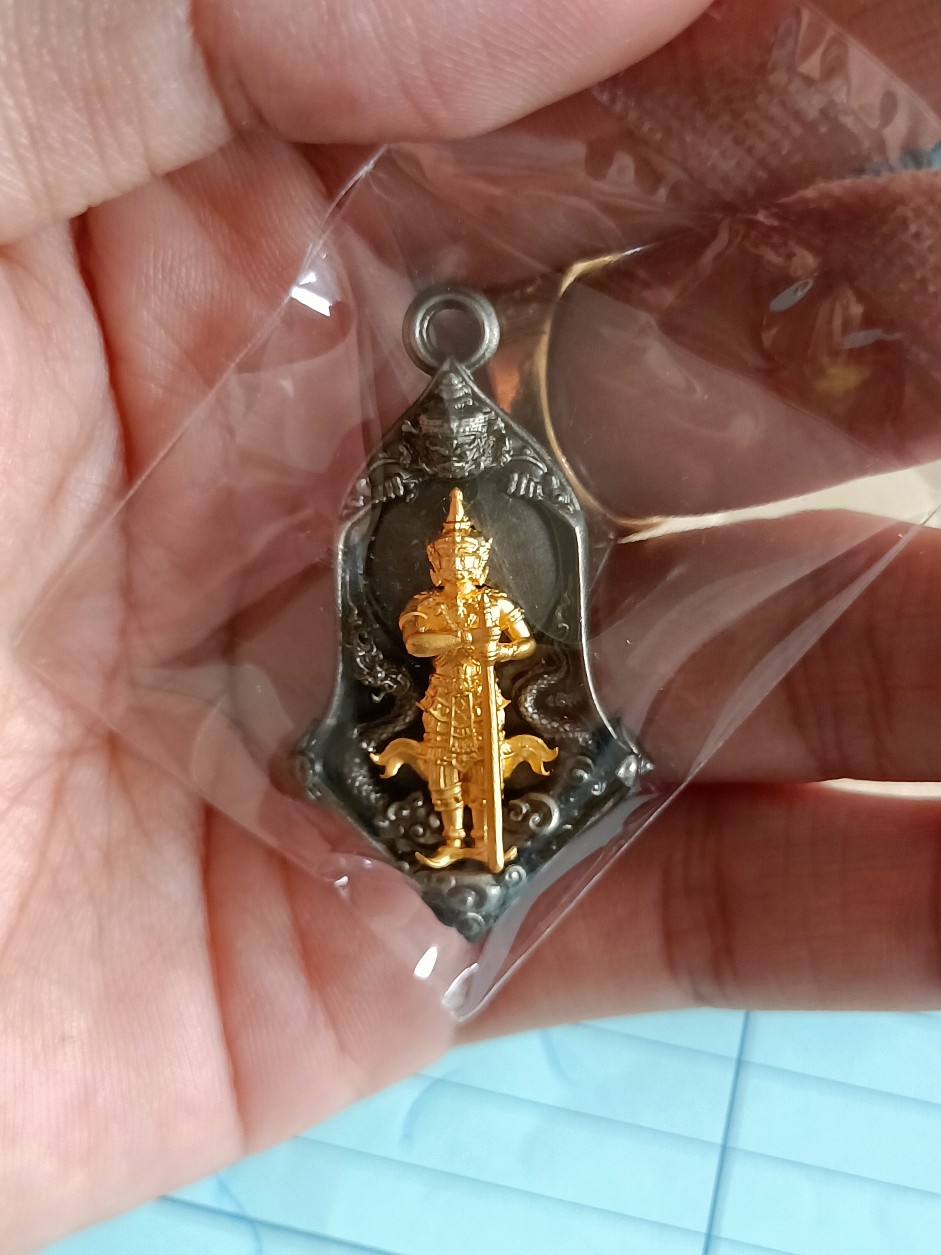 เหรียญเวสสุวรรณเทพบุตร เนื้อบรอนซ์ซาตินกะไหล่ทอง "ลาภผล พูนทวี จำปี จักรเพชร ๖๕" ณ วัดบรมสถล(ดอน)ยานนาวา