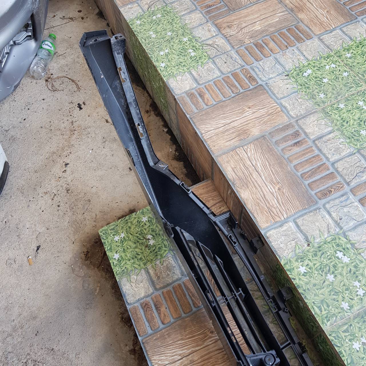 กระจังหน้าสีดำเงา BYD SEAL ปี 2023(มือสอง)