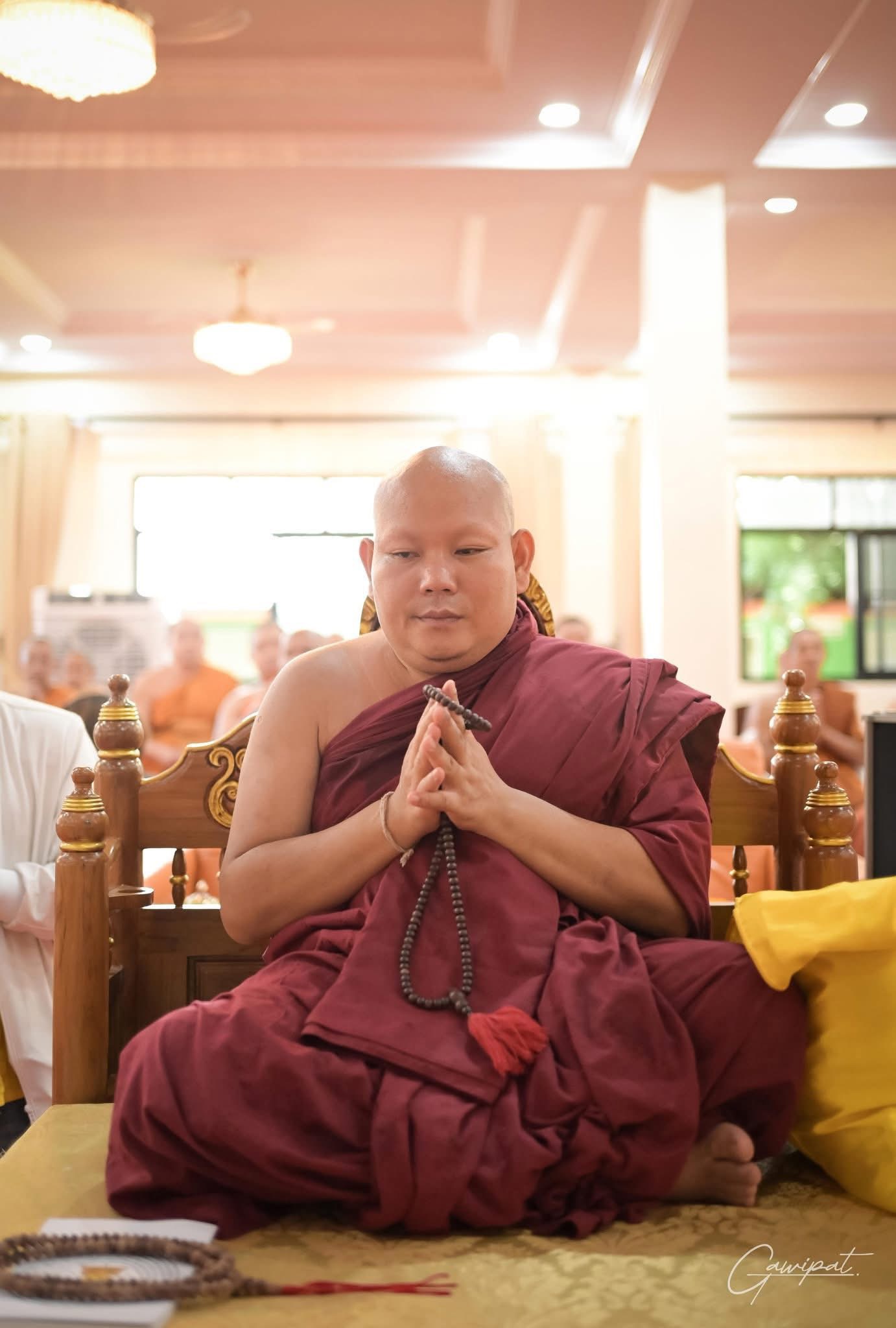 ดวงแก้วมนทกานต์ (แก้วเหลือง) พิธีฝ่าวิกฤติ เลื่อนยศ ยกฐานะ