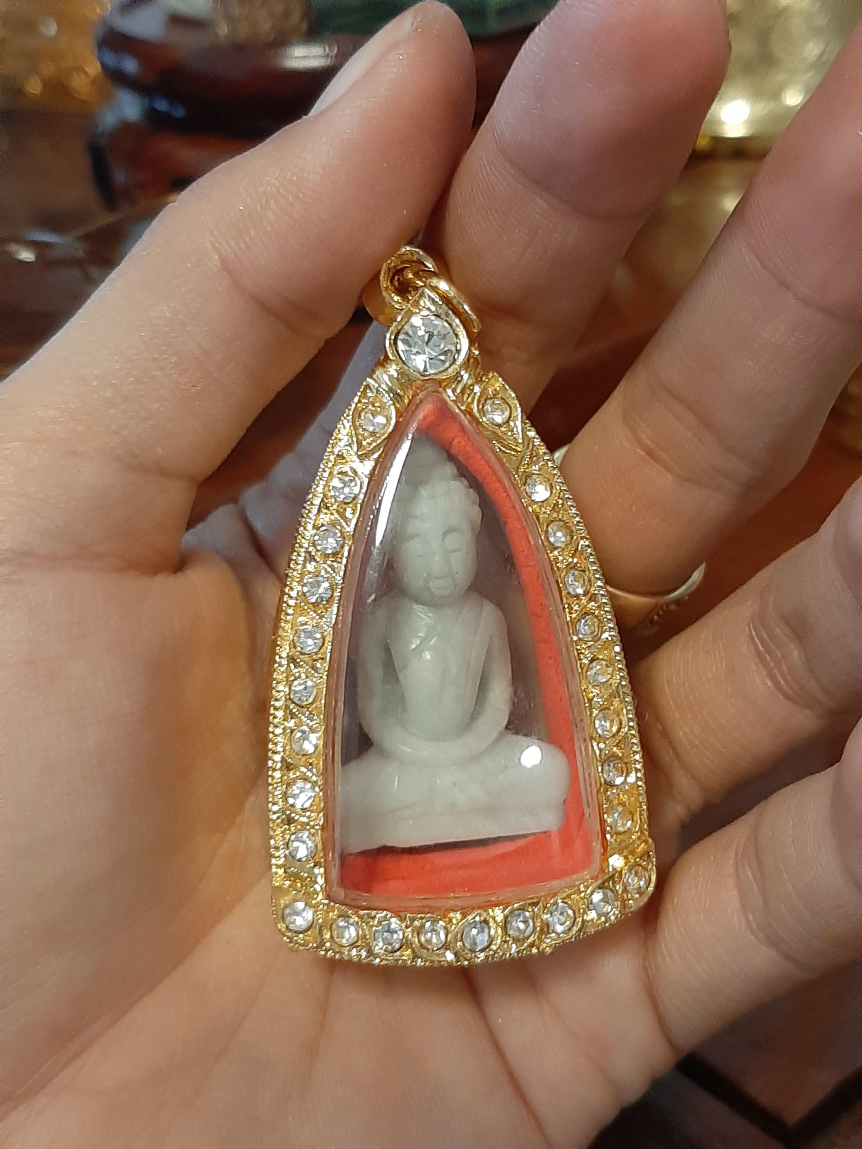 พระหยกตลับชุบทอง พิธีพุทธนิมิตร วัดพุทธพรหมยาน ลพ.เล็ก เสก