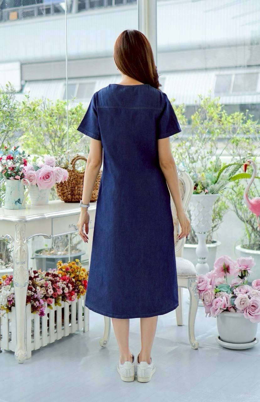 ชุดยีนส์ #8807 ปักลายดอกไม้สวยหรู ผ้ายีนส์เนื้อนิ่มแบบสวย ใส่สบาย ใส่ได้หลายโอกาส